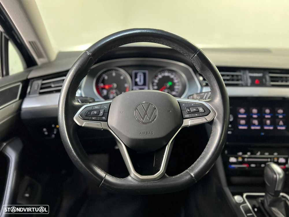 VW Passat Variant 2.0 TDi Business DSG - 9