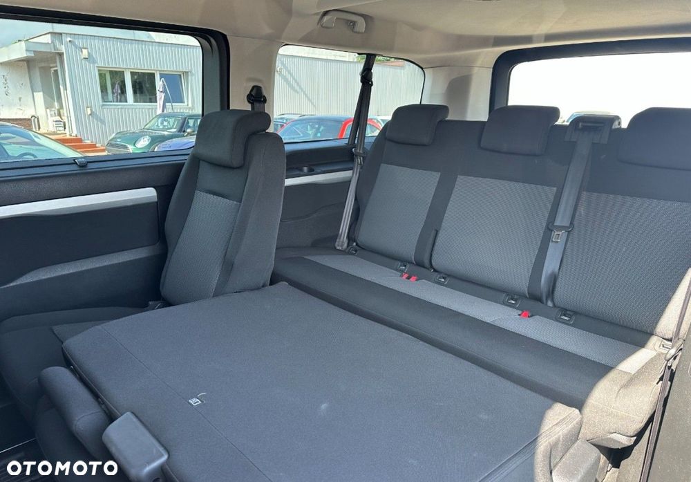 Peugeot Traveller - 13