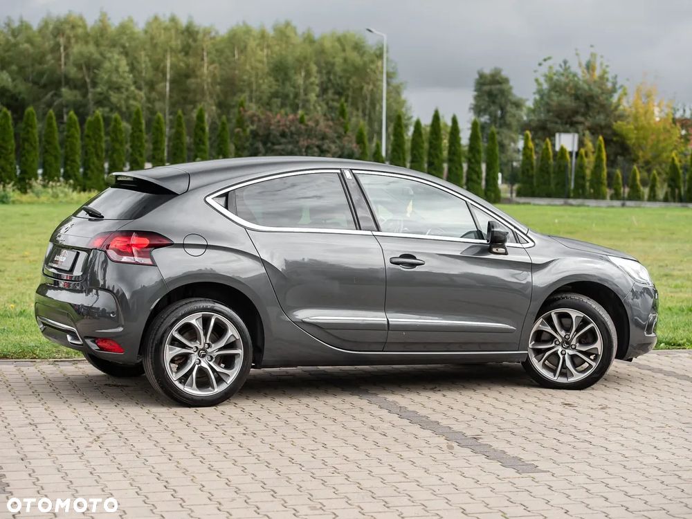 DS Automobiles DS 4 - 12