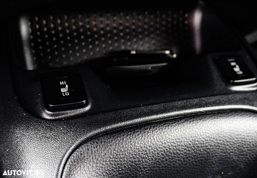 Toyota Corolla 1.8 HSD Dynamic - 21