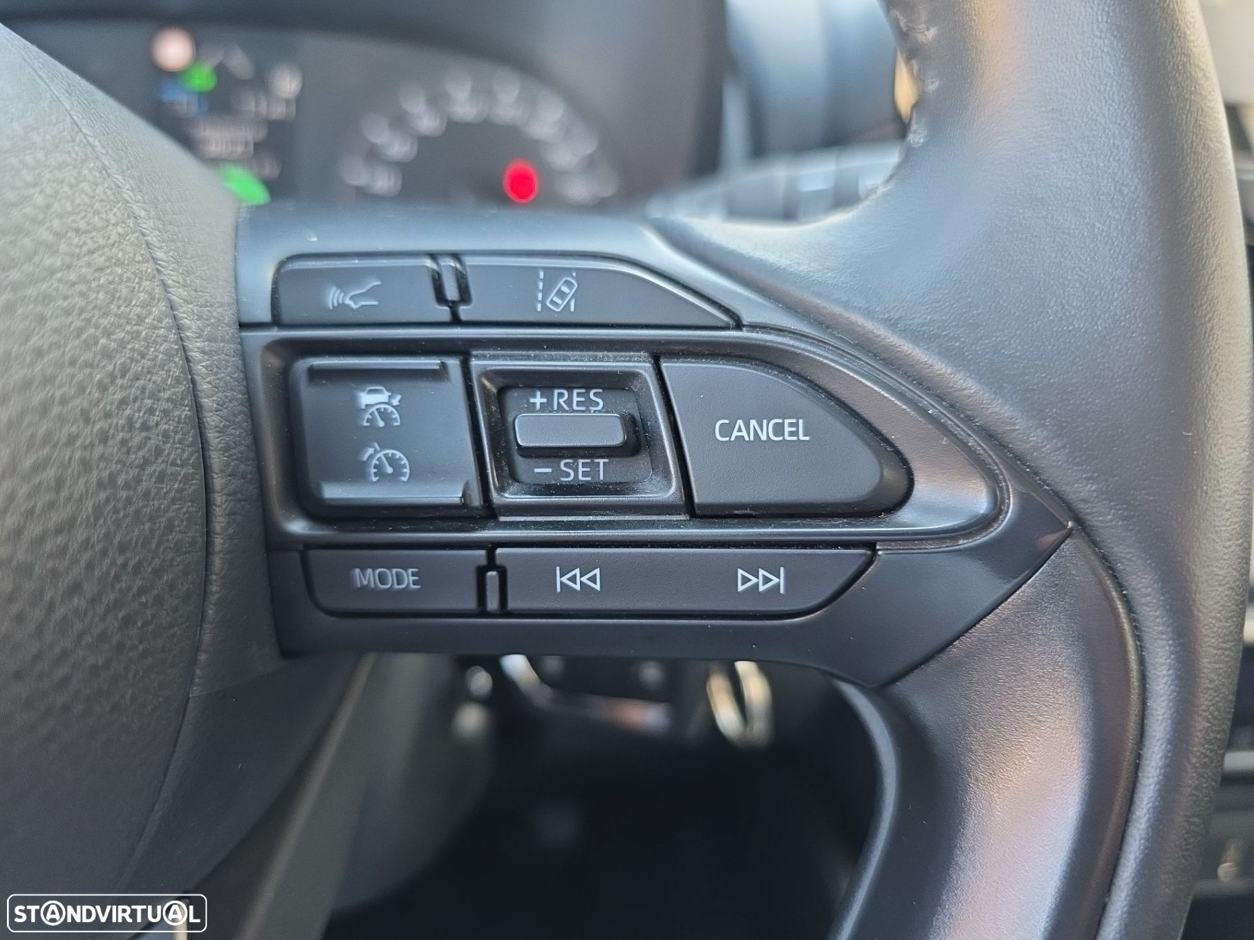 Toyota Yaris 1.5 HDF Comfort Plus - 6