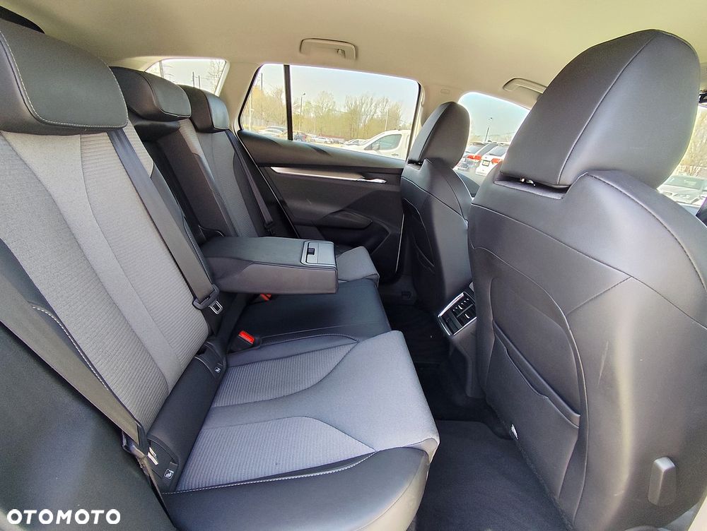 Skoda Enyaq 60 62kWh Clever - 9