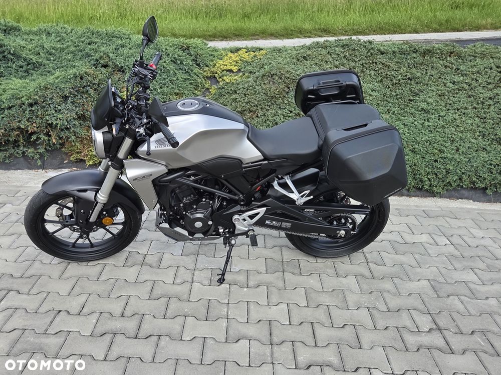 Honda CB - 23