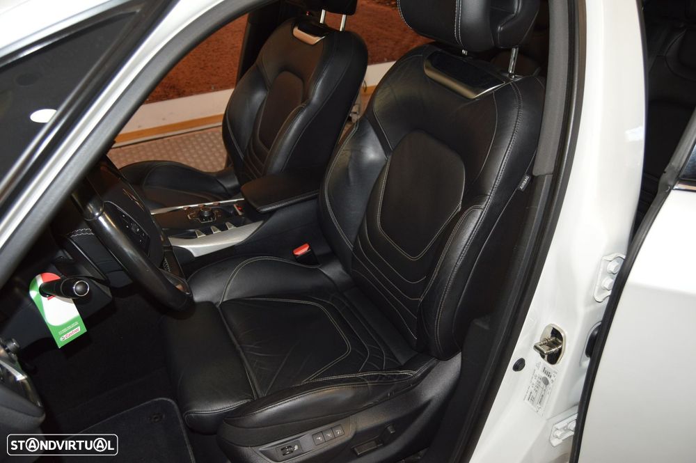 Citroën DS5 2.0 HDi Hybrid4 So Chic CMP6 - 24
