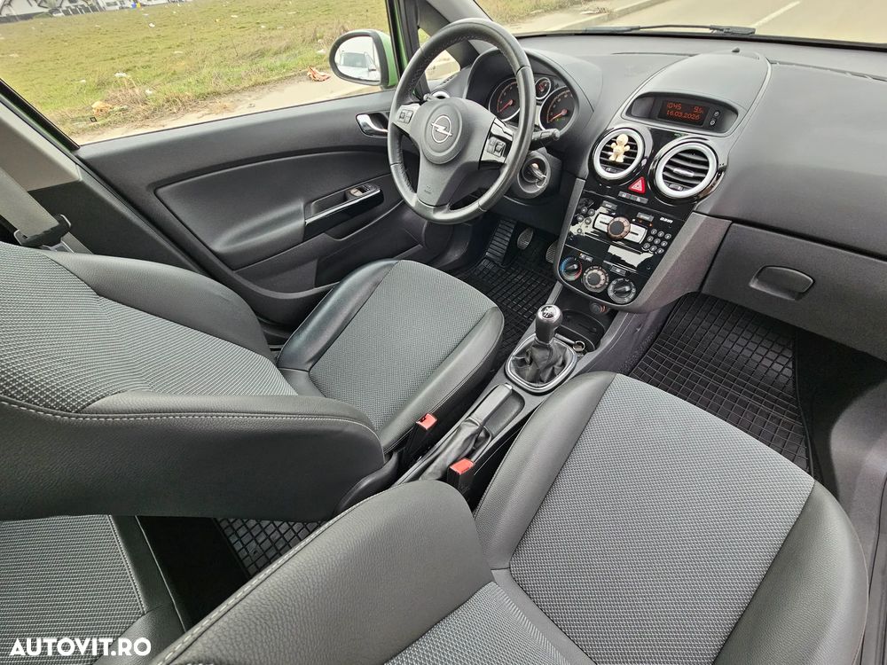 Opel Corsa 1.2 16V Innovation - 11