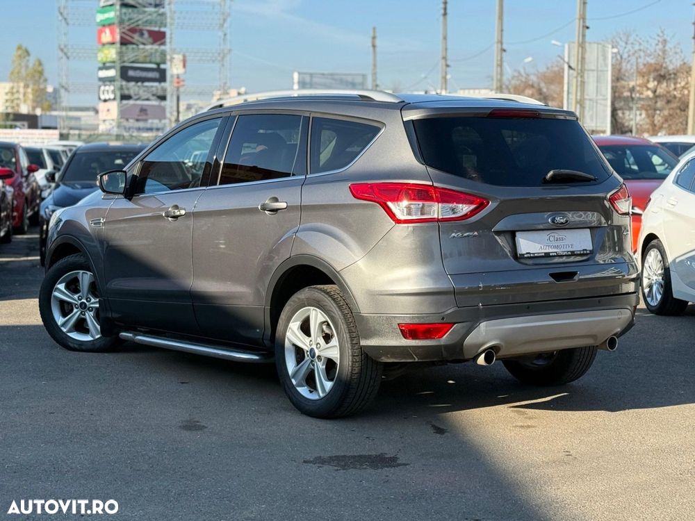 Ford Kuga - 10