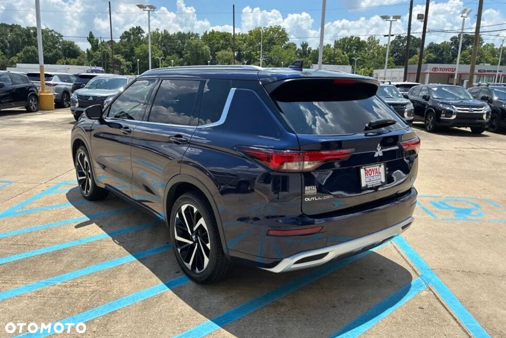 Mitsubishi Outlander - 6