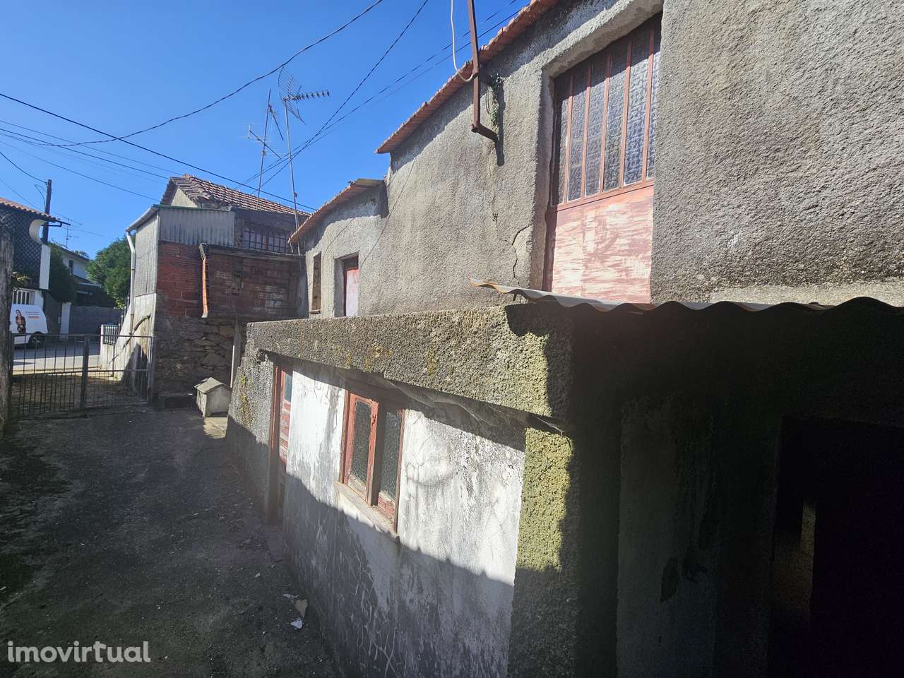 Moradia para Restaurar em Oliveira de Azeméis - Grande imagem: 2/11