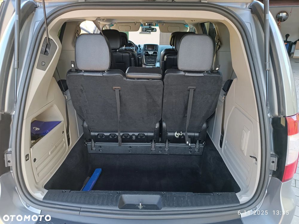 Chrysler Town & Country 3.6 Touring - 19