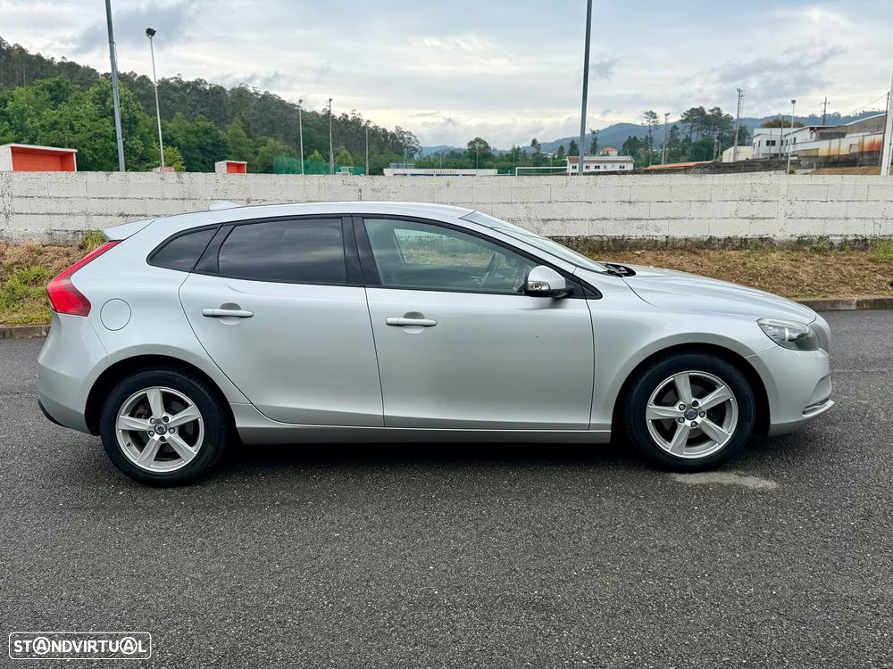 Volvo V40 D2 - 4