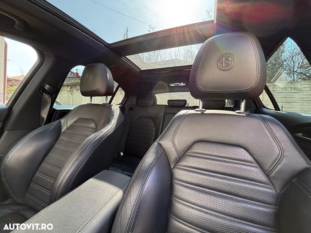 Alfa Romeo Stelvio 2.0 Turbo 16V AT8-Q4 Ti - 7