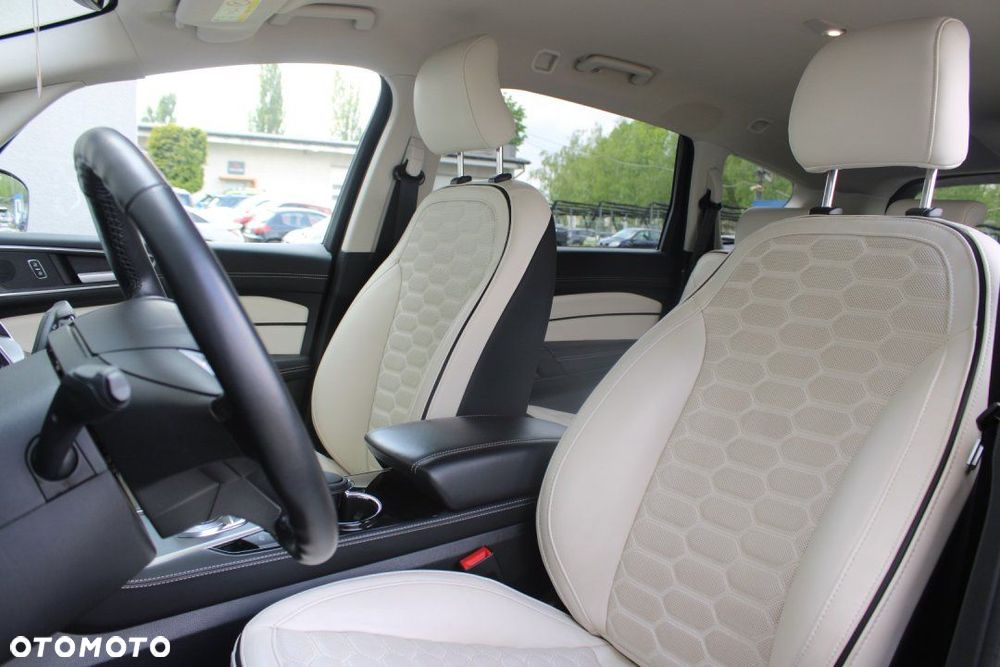 Ford S-Max - 16
