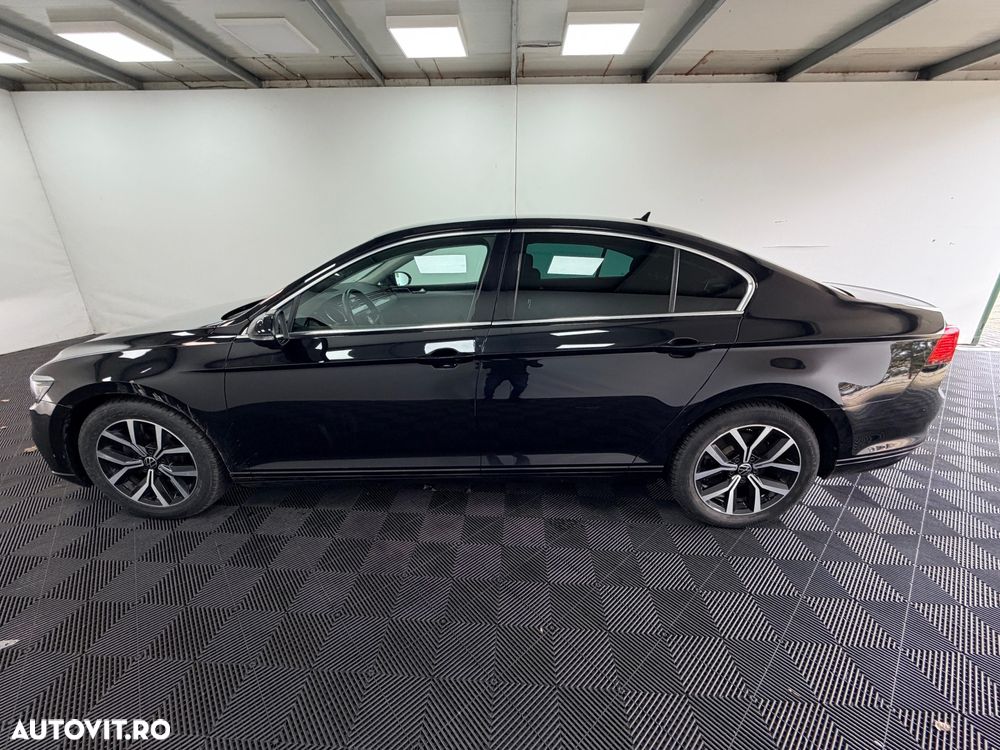Volkswagen Passat 2.0 TDI DSG Highline - 25