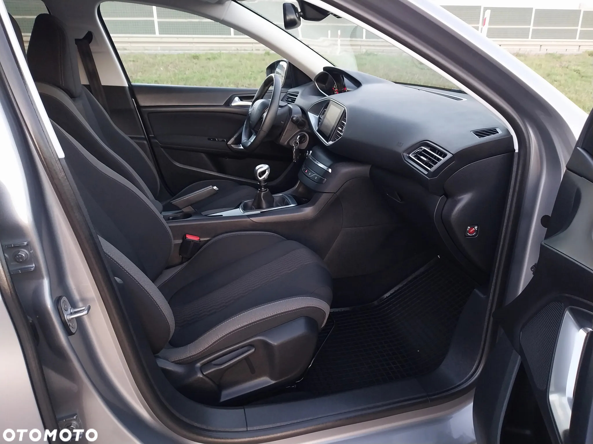 Peugeot 308 1.2 PureTech Style S&S - 37
