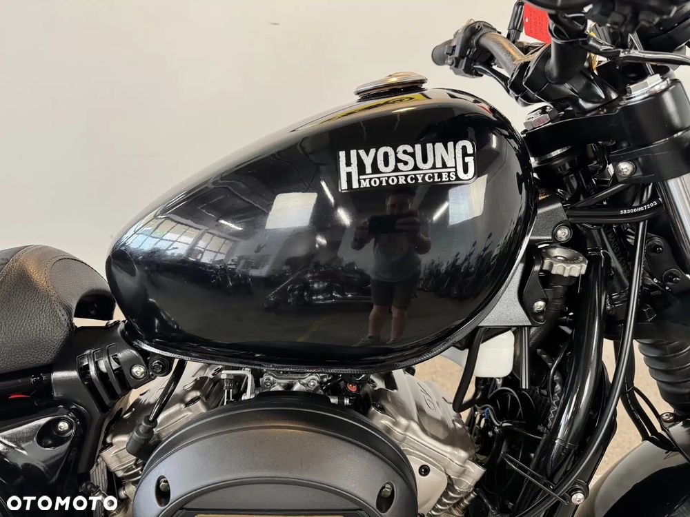 Hyosung GV - 11