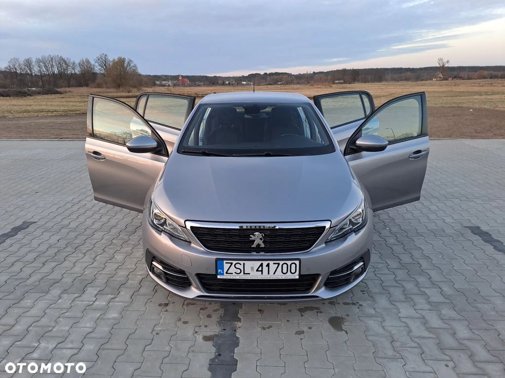 Peugeot 308 1.2 PureTech GPF Allure S&S - 9