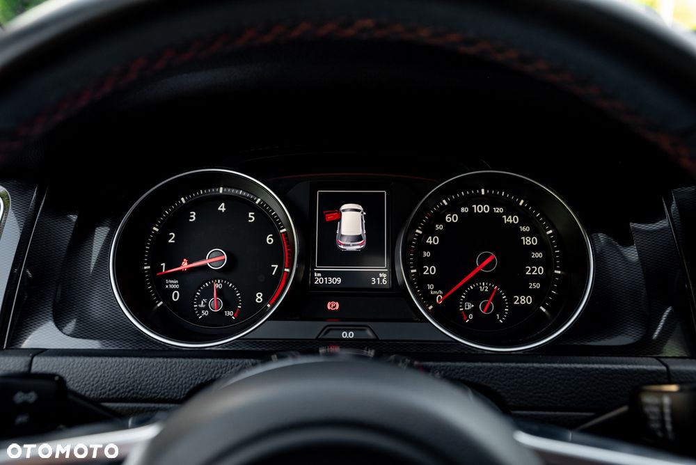 Volkswagen Golf 2.0 TSI BMT GTI - 31