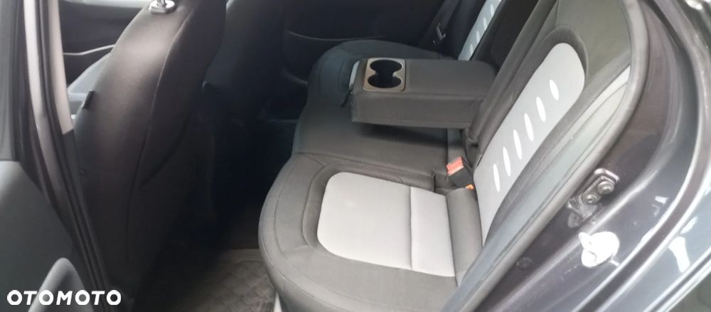 Kia Ceed 1.6 GDI Dream-Team Edition - 22
