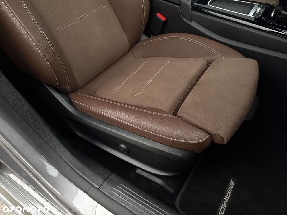 Mercedes-Benz CLA - 24