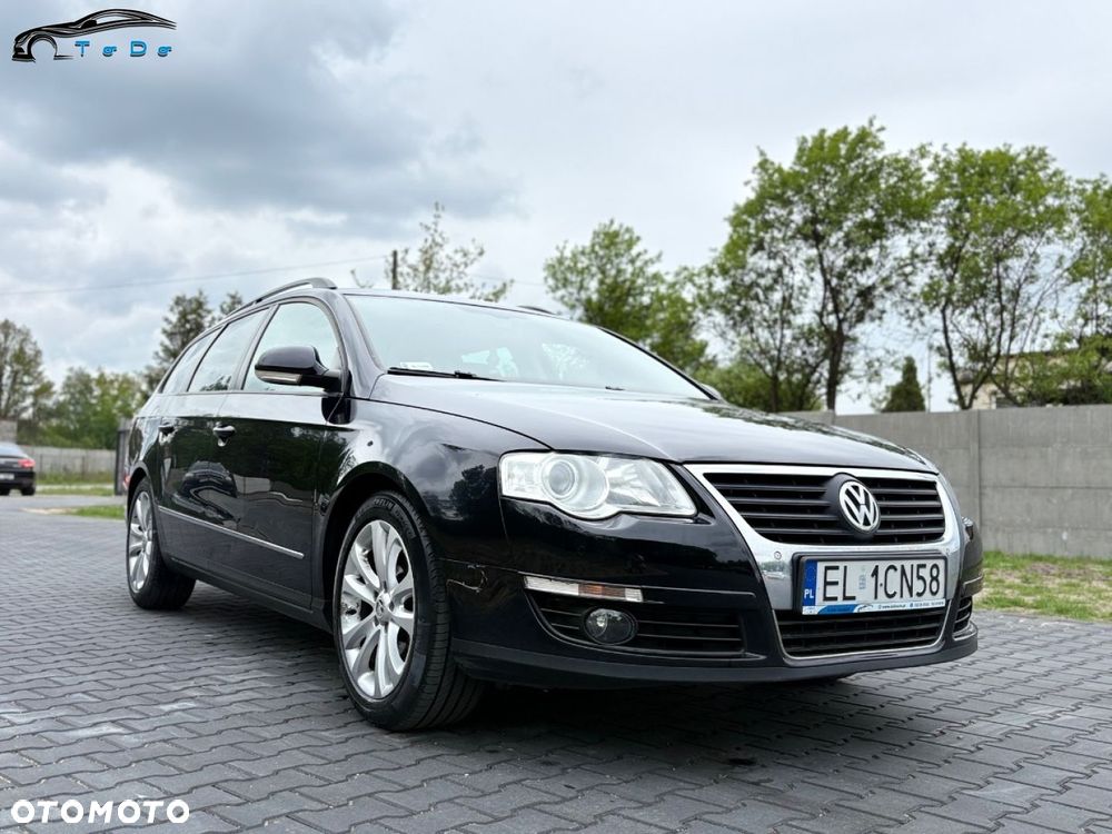 Volkswagen Passat - 1