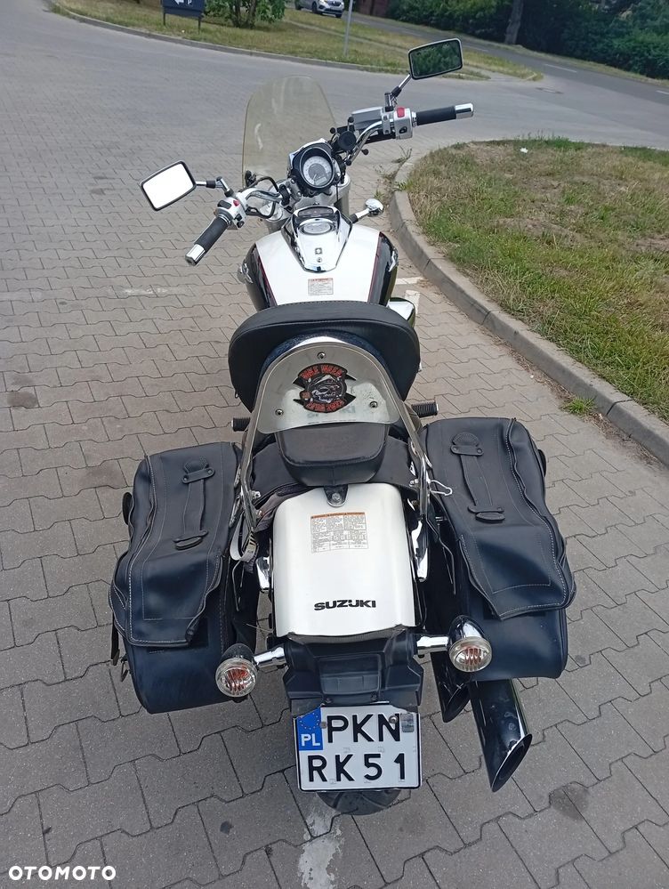 Suzuki Intruder - 12