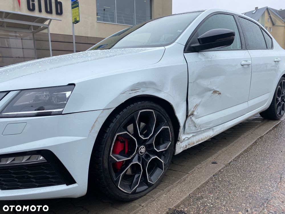 Skoda Octavia 2.0 TSI RS Challenge 245 DSG - 39