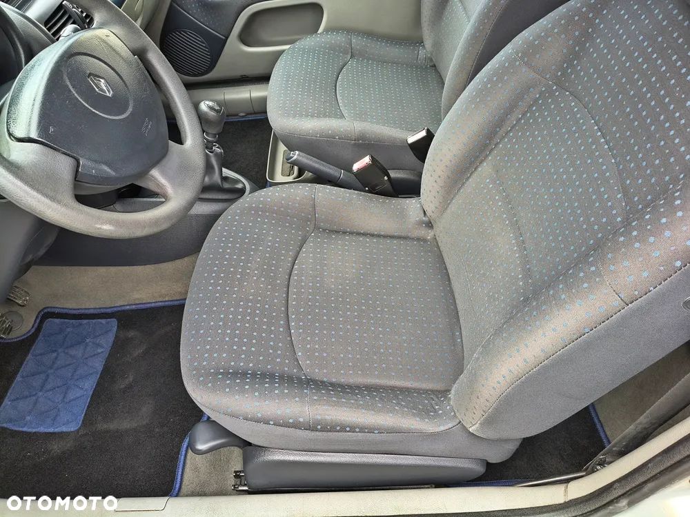 Renault Clio 1.2 16V 75 Expression - 15