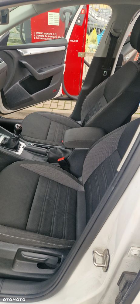 Skoda Octavia 1.6 TDI Ambition - 11