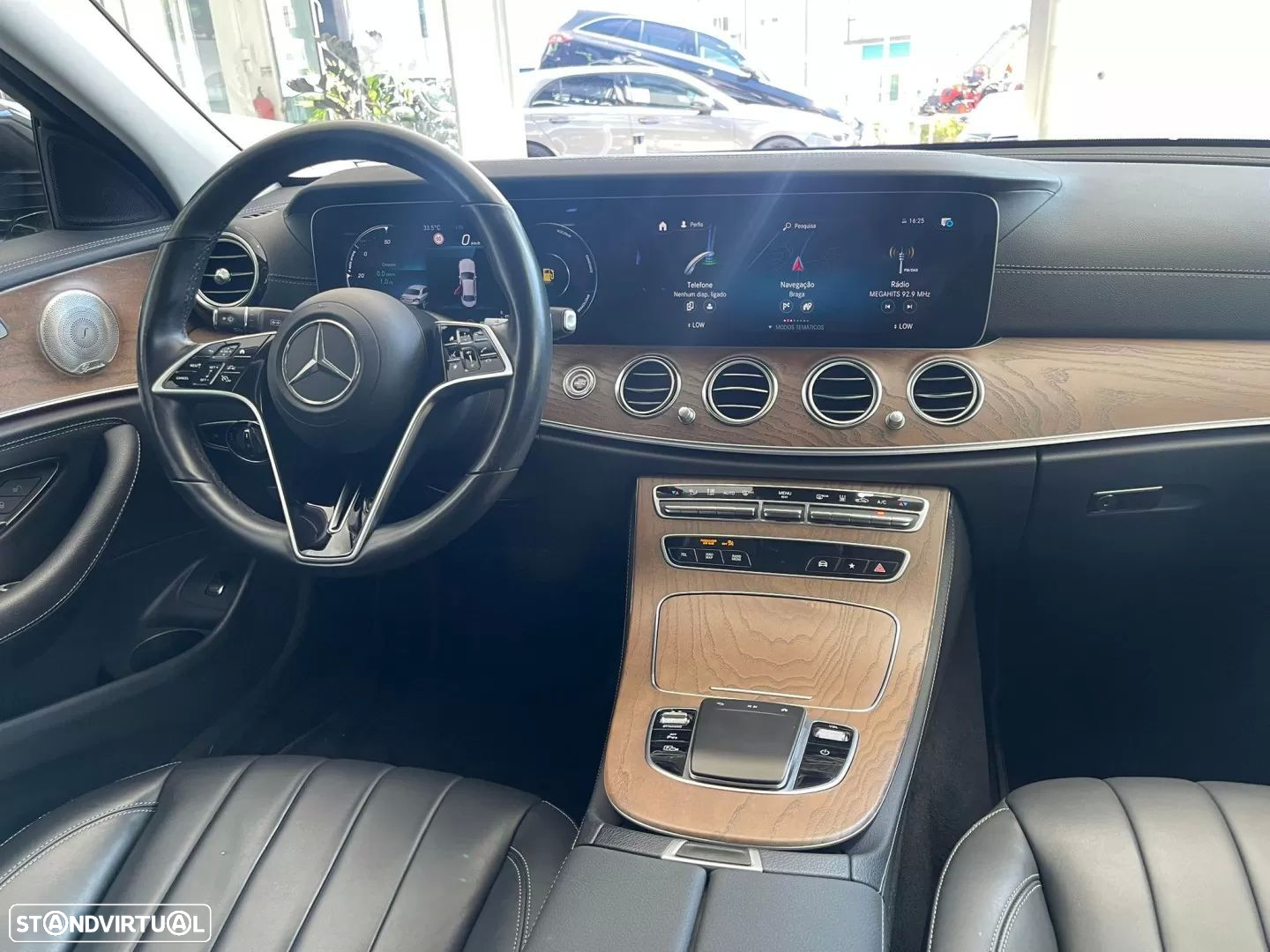 Mercedes-Benz E 300 de AMG Line - 32