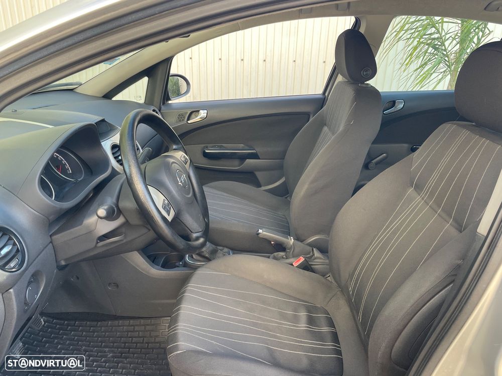 Opel Corsa - 25
