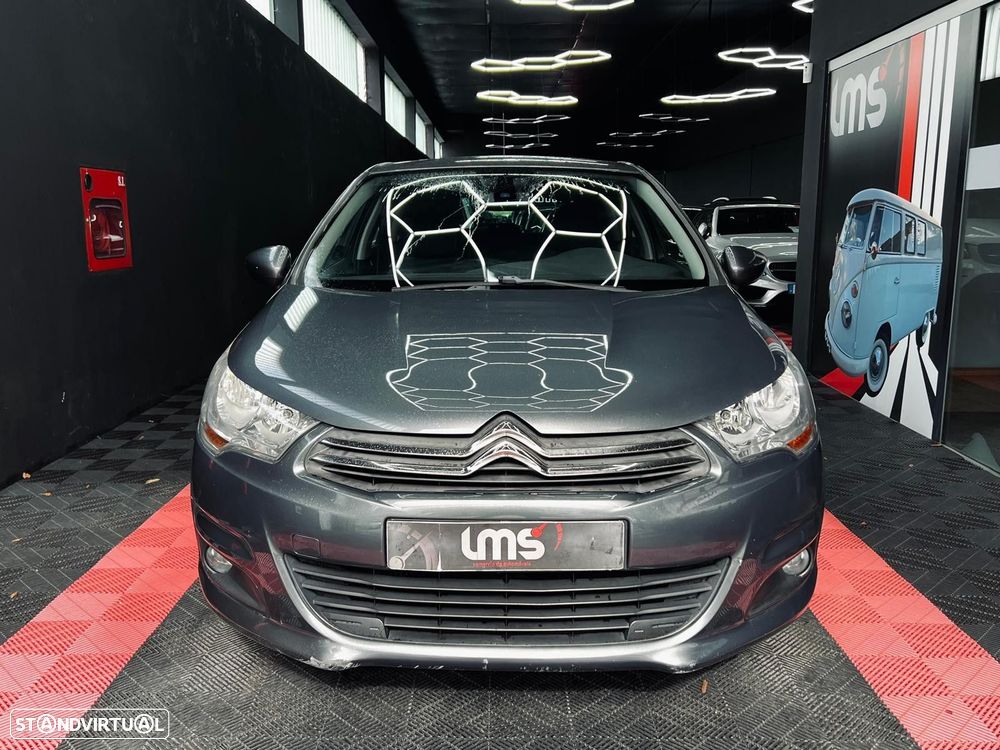 Citroën C4 e-HDi 115 ETG6 Exclusive - 3