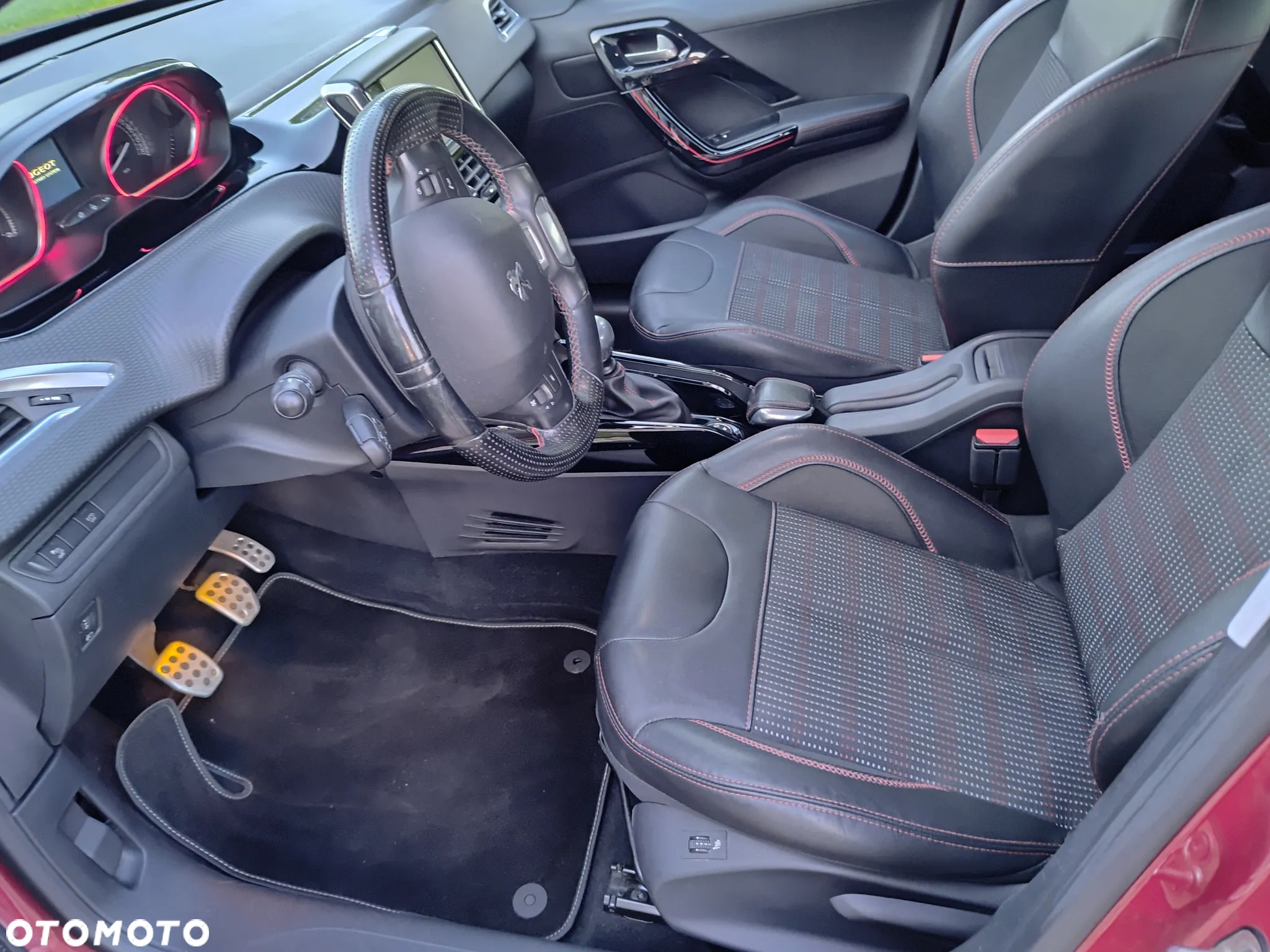 Peugeot 2008 BlueHDi FAP 120 STOP & START GT-Line Edition - 19
