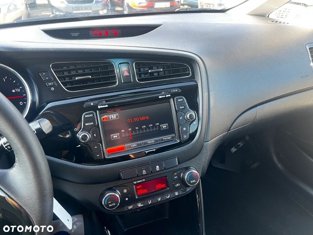 Kia Ceed - 8