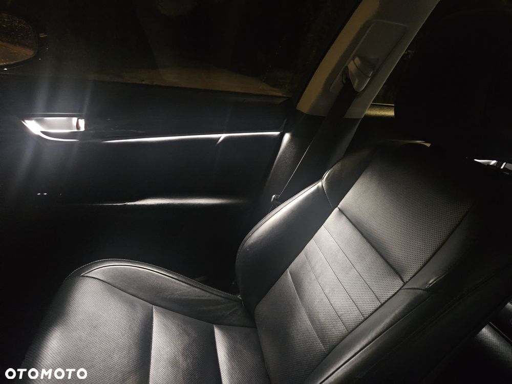 Lexus GS 300h - 19