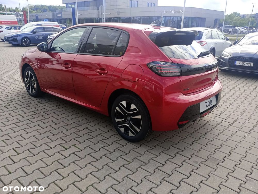 Peugeot 208 - 10