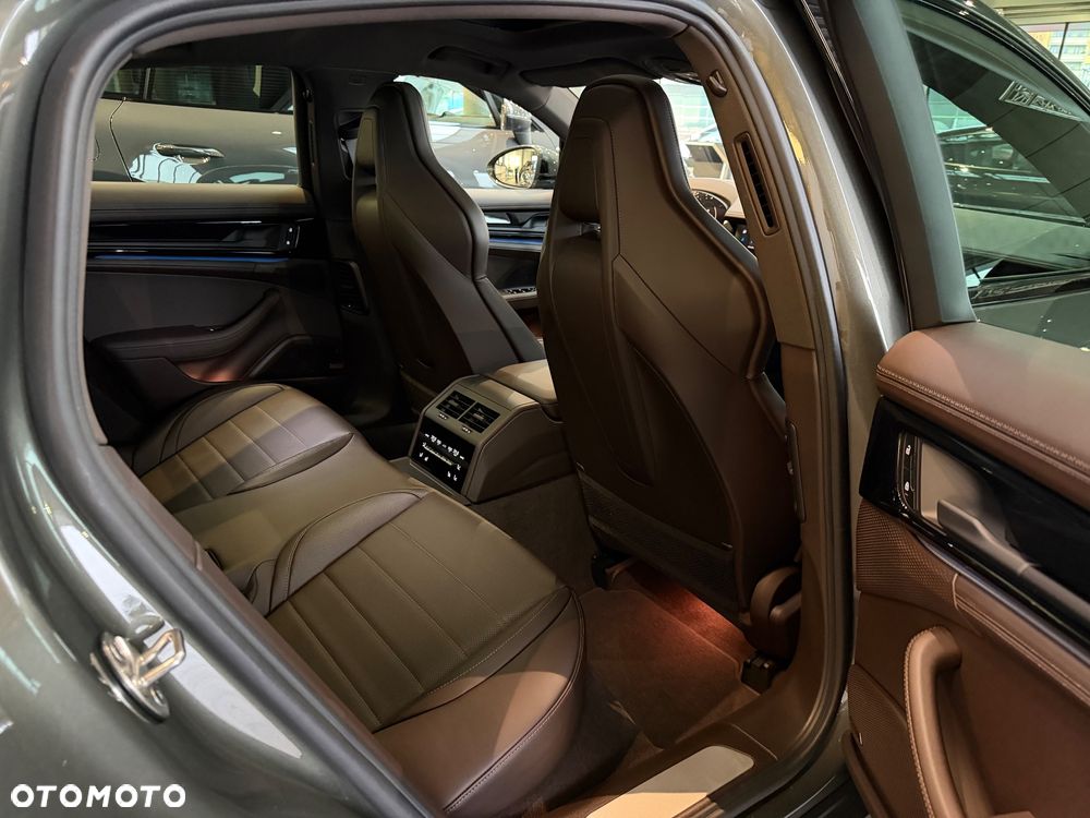 Porsche Panamera - 15