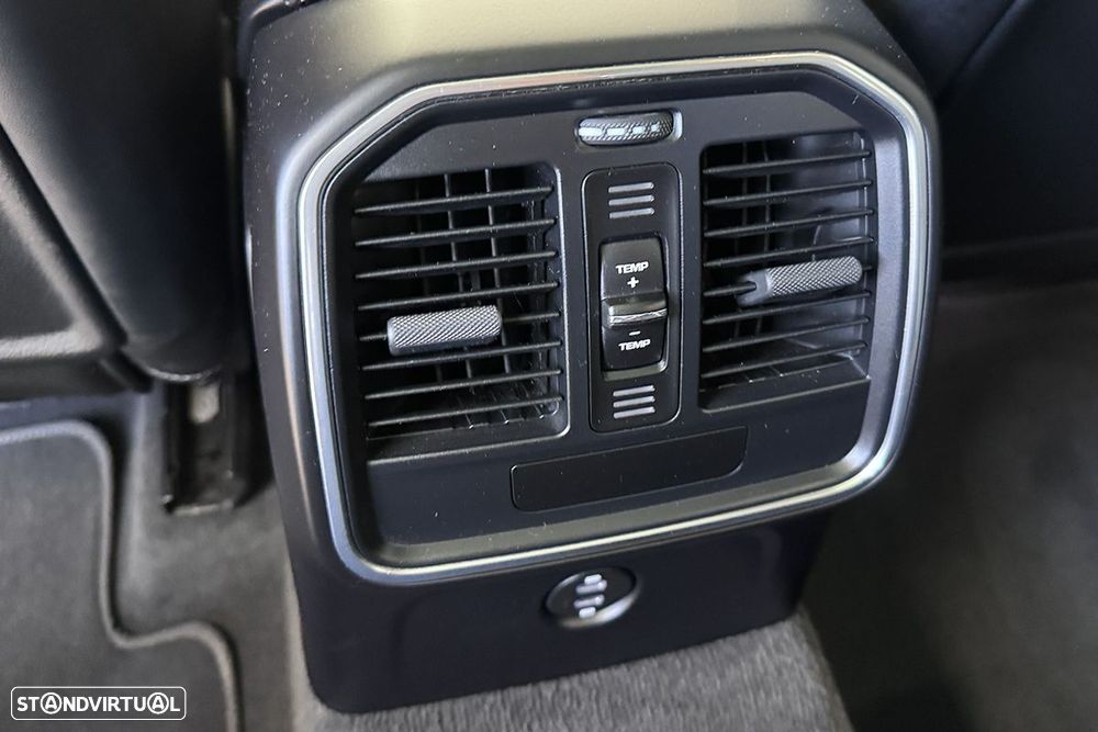 Porsche Macan T - 25