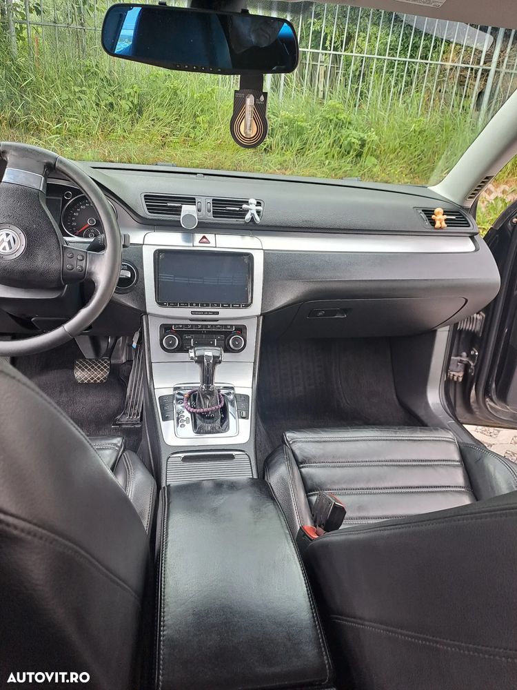 Volkswagen Passat 2.0TDI Sportline DPF DSG - 26