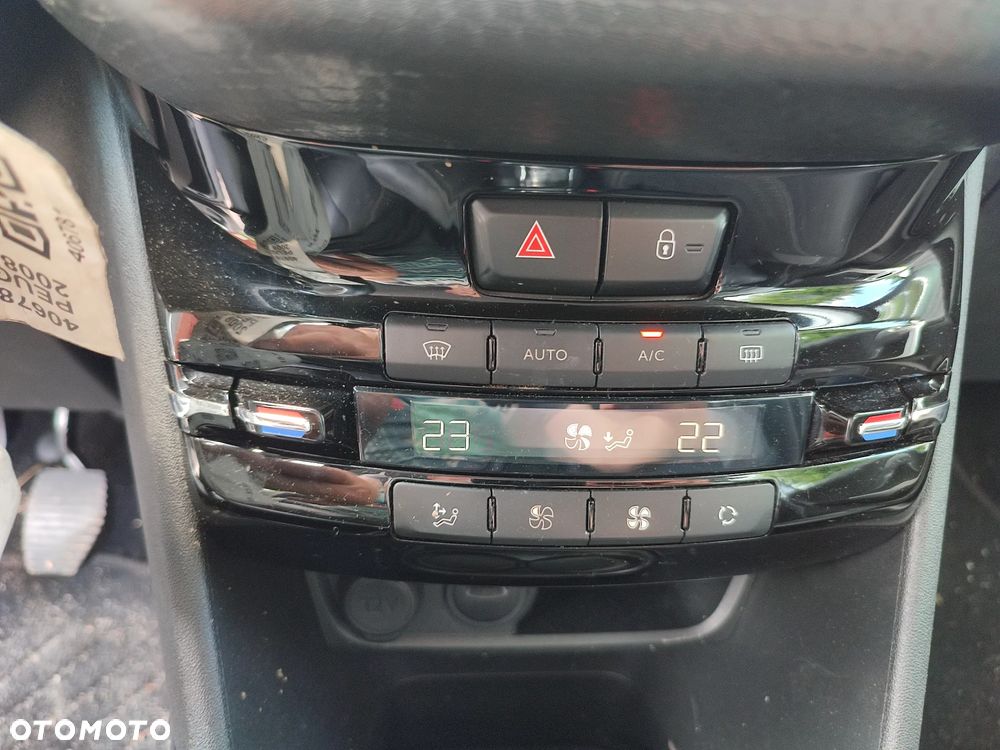 Peugeot 2008 1.5 BlueHDi Allure - 20