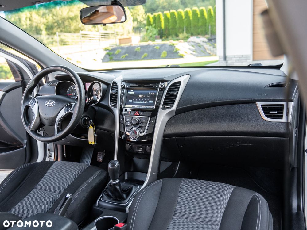 Hyundai i30 blue 1.4 Classic Navigation - 32