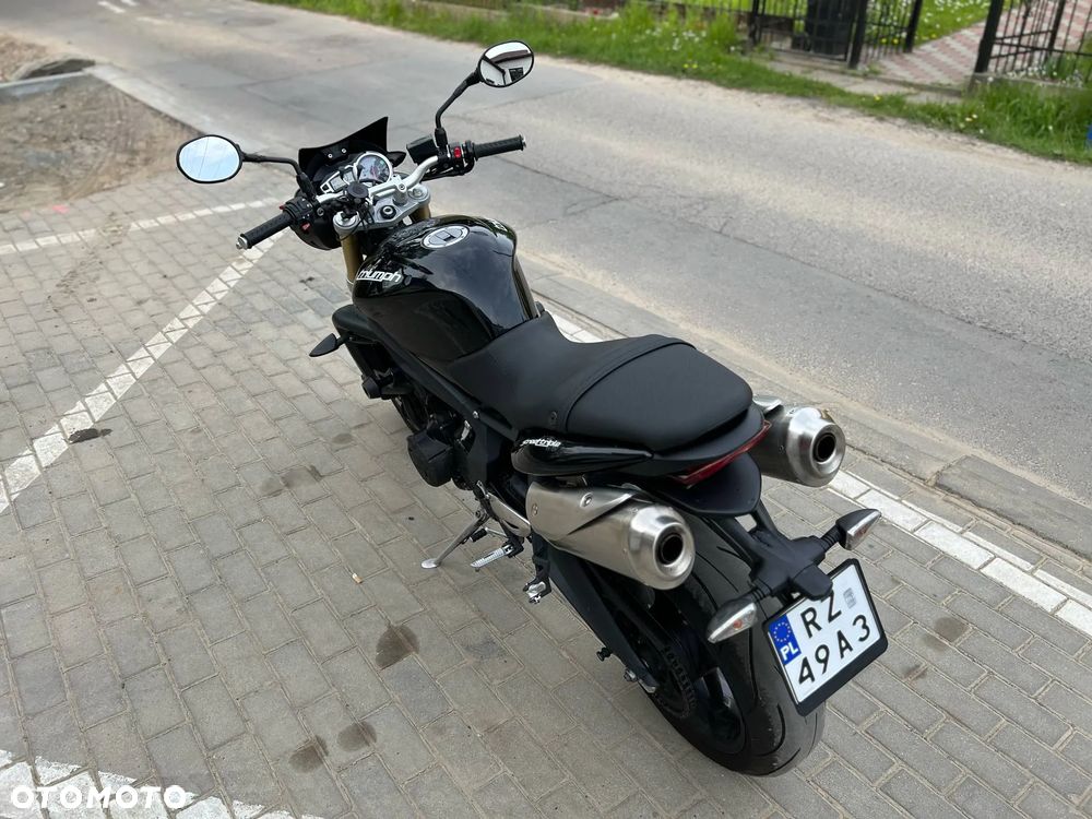 Triumph Street Triple - 13