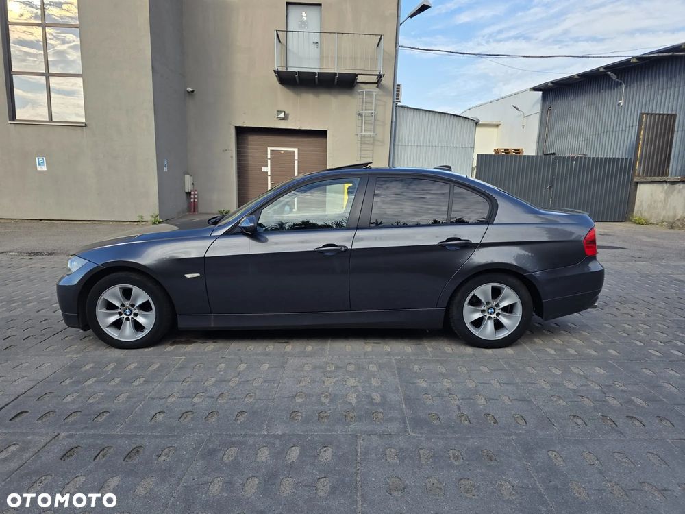 BMW Seria 3 320i - 12