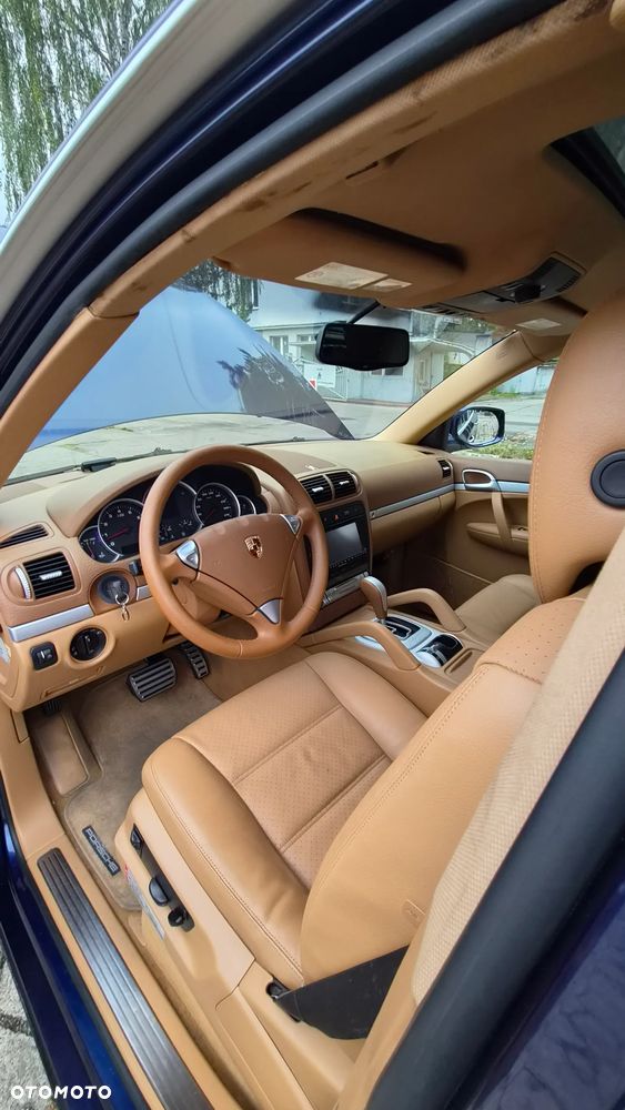 Porsche Cayenne - 12