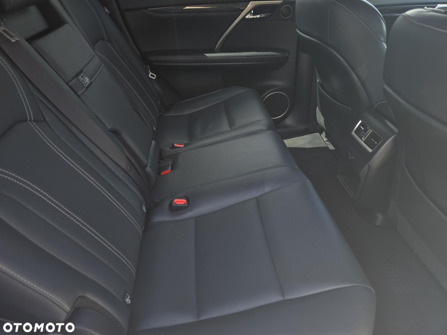 Lexus RX - 10
