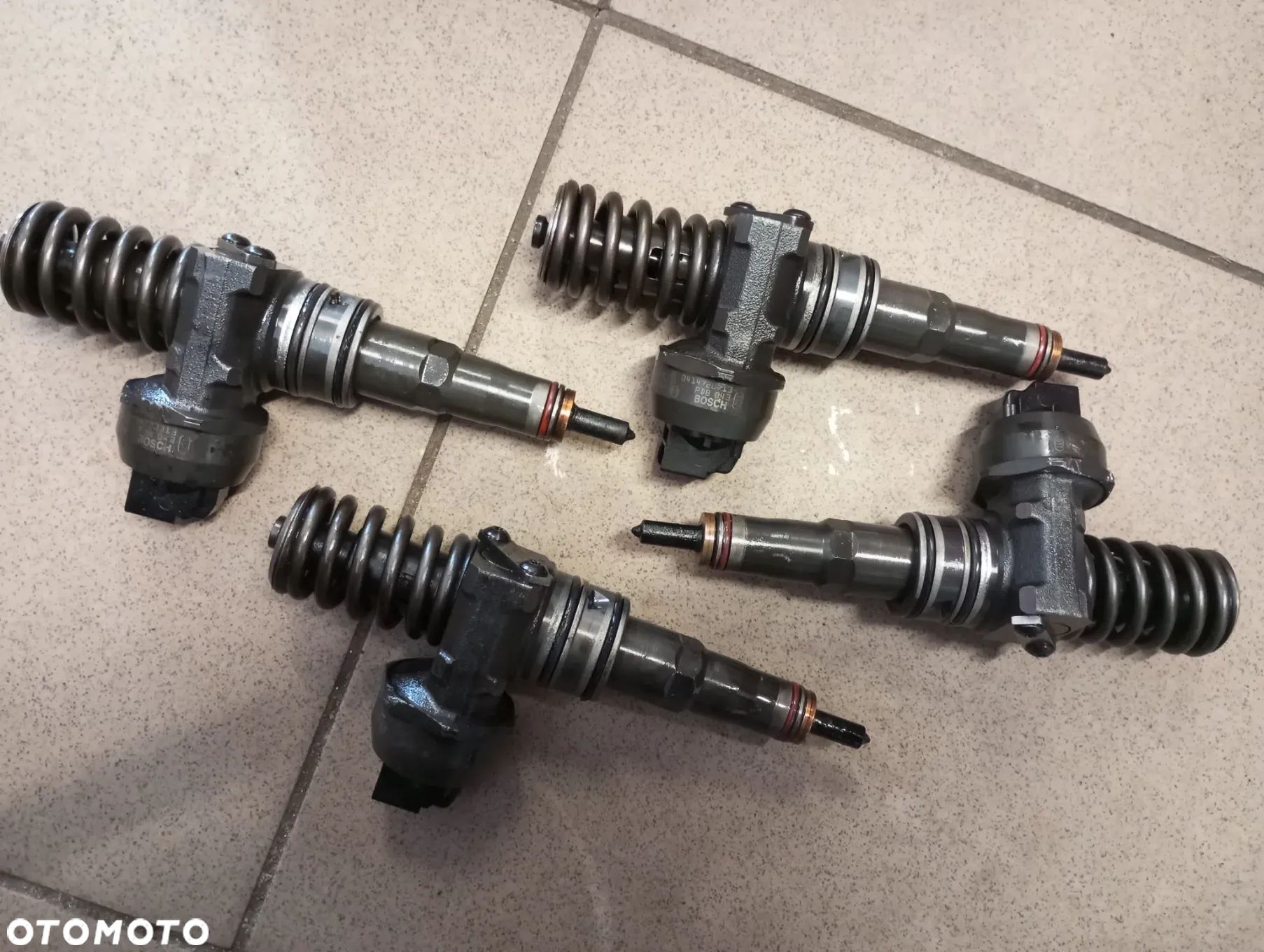 POMPOWTRYSK VW CADDY III 038130073BN - 1