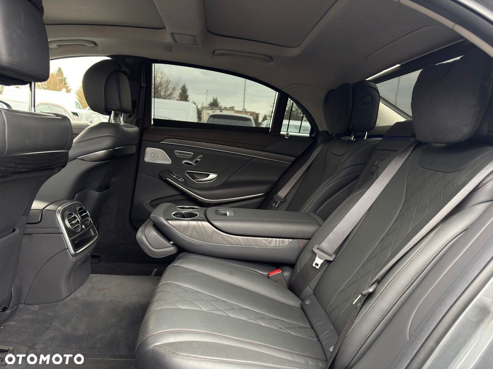 Mercedes-Benz Klasa S 560 4-Matic L 9G-TRONIC - 34