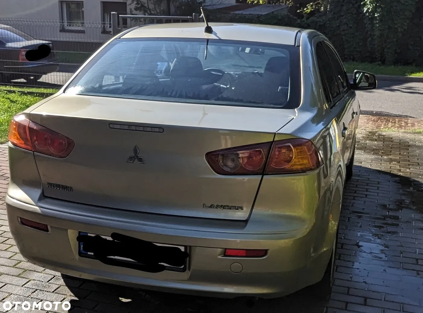 Mitsubishi Lancer - 2