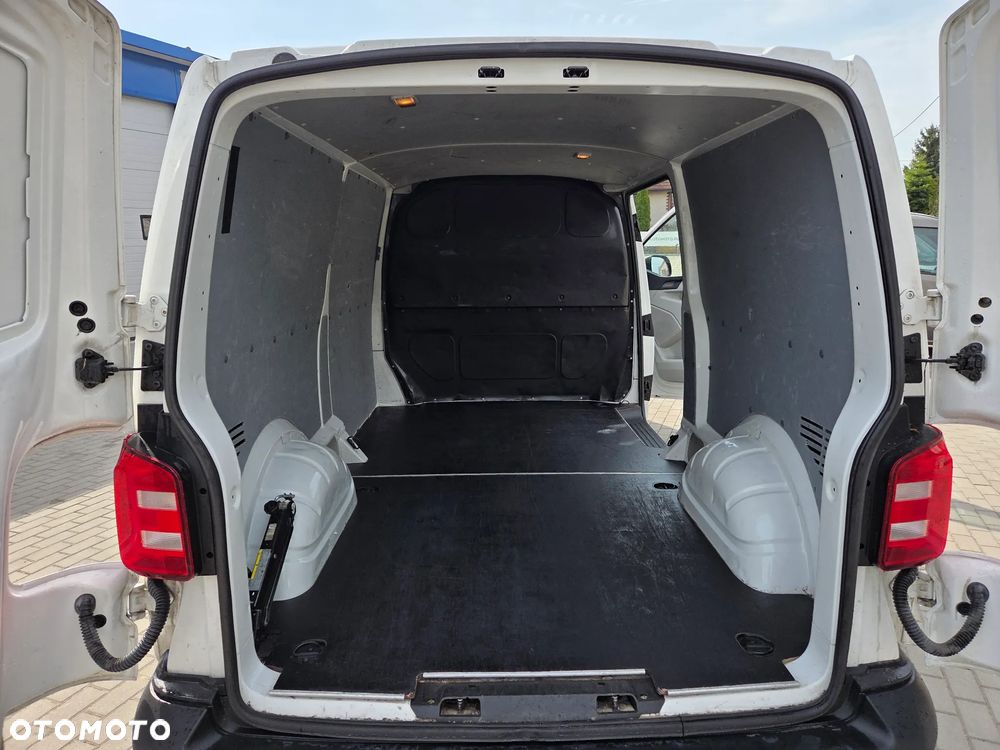 Volkswagen Transporter L2H1 - 18
