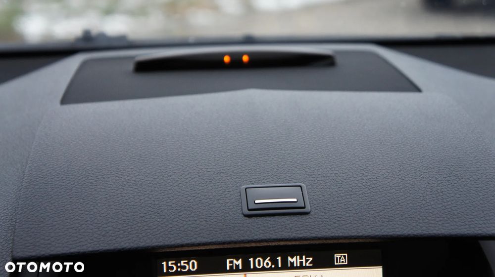 Mercedes-Benz Klasa C 180 Kompressor BlueEFFICIENCY - 30