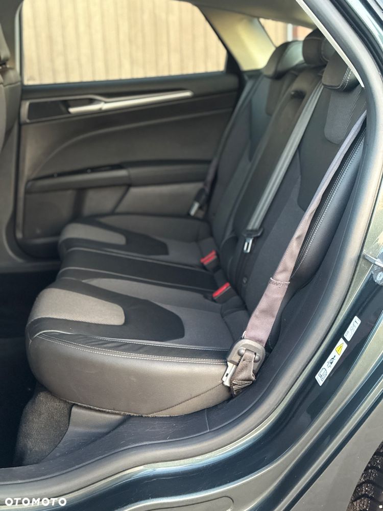 Ford Mondeo 2.0 EcoBoost Titanium - 13